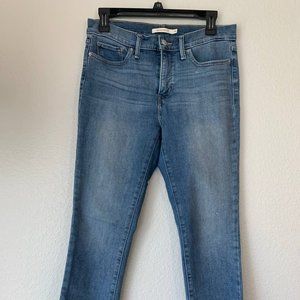 Levi's 312 Shapping Slim Jeans